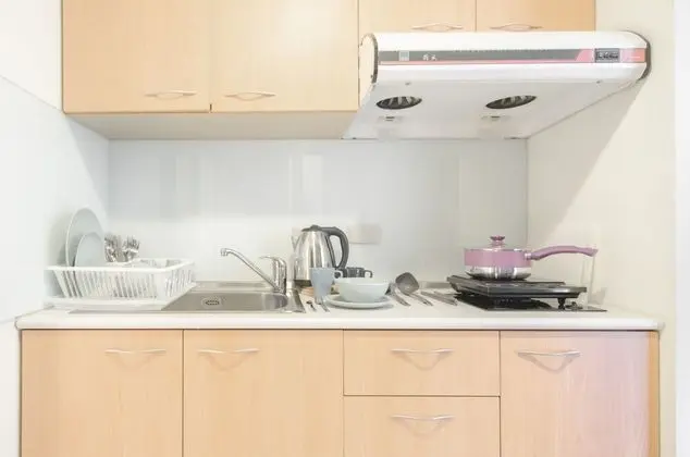 Dört Kişilik Oda, Avlu Manzaralı