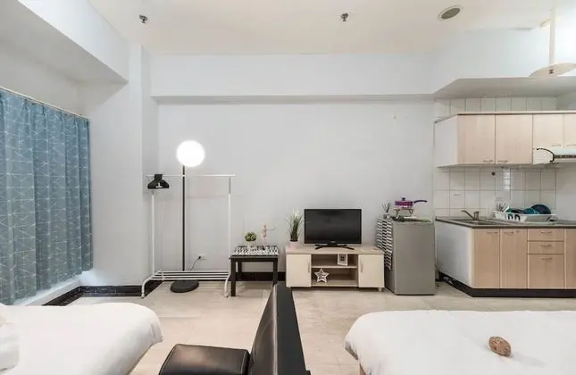 Dört Kişilik Oda, Balkon, Avlu Manzaralı