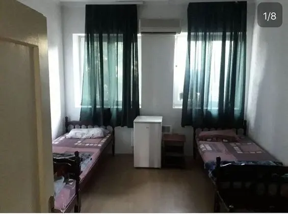 Basic Tek Büyük veya İki Ayrı Yataklı Oda, Ortak Banyo