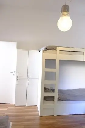 Standard Ortak Ranzalı Oda, Sadece erkekler için, Sigara İçilmez