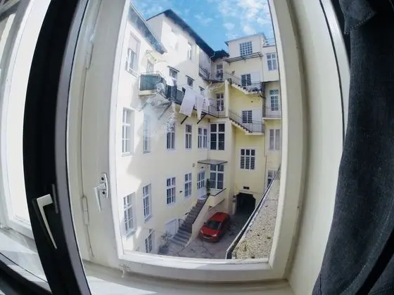 Standard Ortak Ranzalı Oda, Sadece erkekler için, Sigara İçilmez