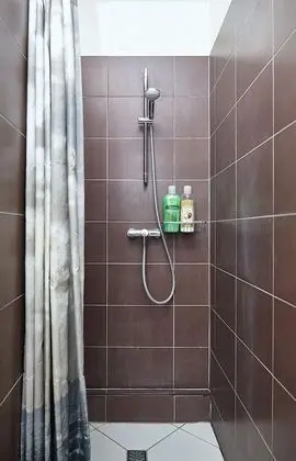 Standard Ortak Ranzalı Oda, Sadece erkekler için, Sigara İçilmez