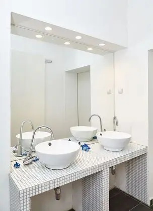 Standard Ortak Ranzalı Oda, Sadece erkekler için, Sigara İçilmez