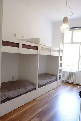 Standard Ortak Ranzalı Oda, Sadece kadınlar için