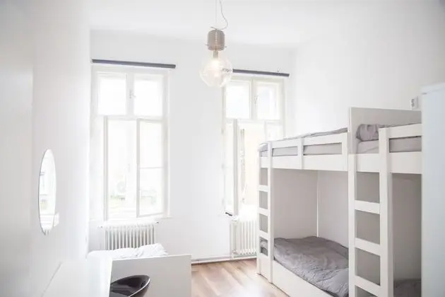 Standard Ortak Ranzalı Oda, Sadece kadınlar için