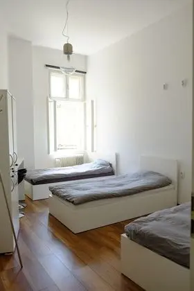 Standard Üç Kişilik Oda, 3 Tek Kişilik Yatak