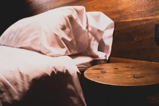 Tek Büyük Yataklı Oda (1)