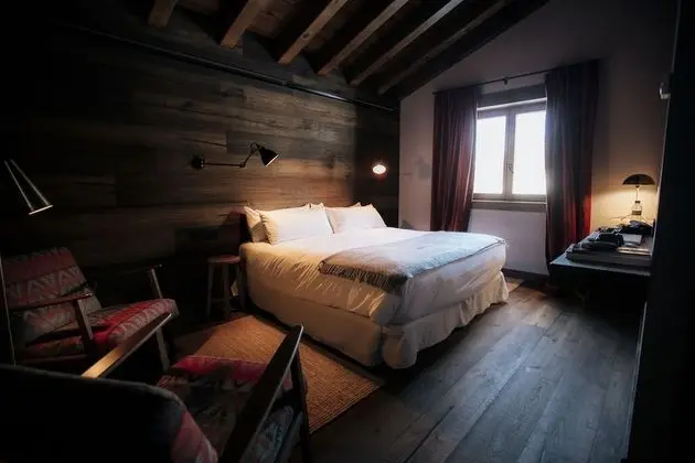 Tek Büyük Yataklı Oda (1)