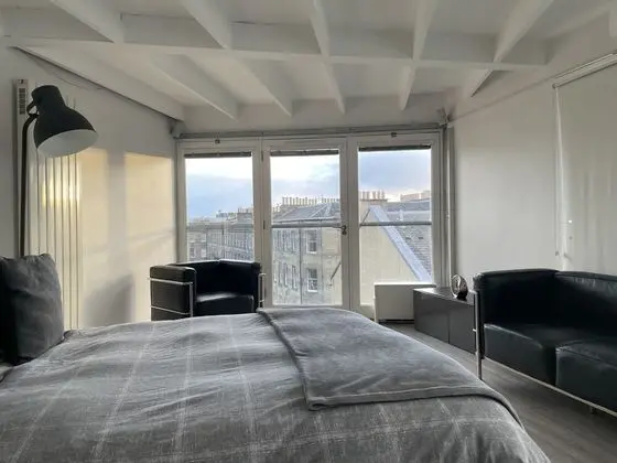 Apart Daire, 1 Büyük (Queen) Boy Yatak