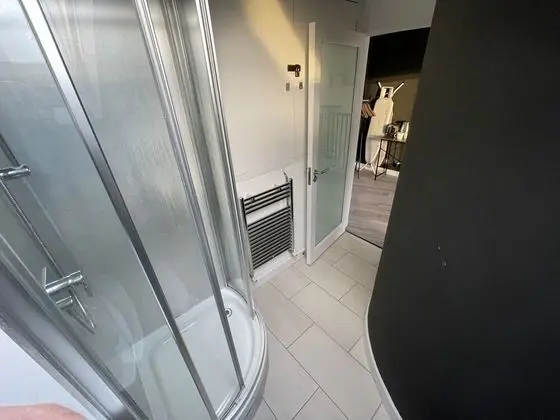 Apart Daire, 1 Büyük (Queen) Boy Yatak