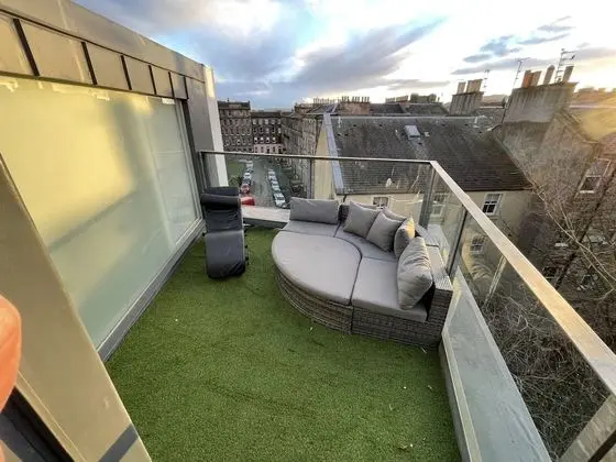 Apart Daire, 1 Büyük (Queen) Boy Yatak