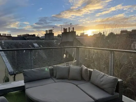 Apart Daire, 1 Büyük (Queen) Boy Yatak