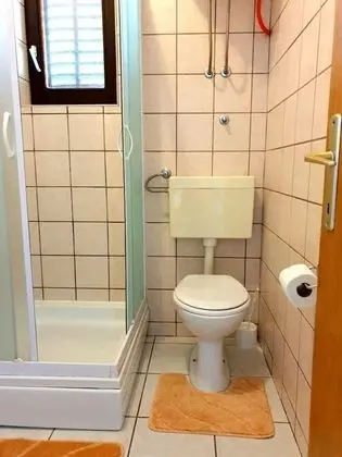 Apart Daire, 1 Büyük (Queen) Boy Yatak ve Çekyat