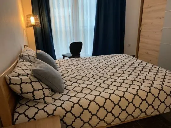 Apart Daire, 1 Büyük (Queen) Boy Yatak