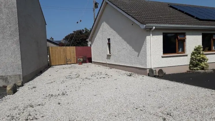 Apart Daire, 1 Büyük (Queen) Boy Yatak