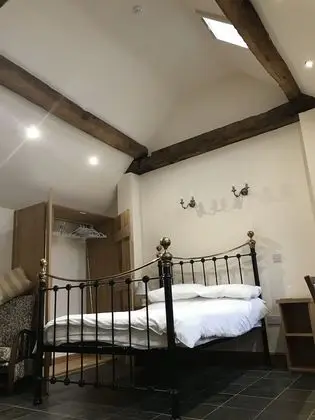 Kır Evi, 1 Büyük (Queen) Boy Yatak