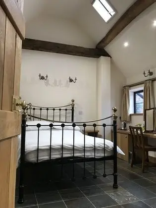 Kır Evi, 1 Büyük (Queen) Boy Yatak