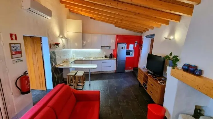 Ev, 1 Büyük (Queen) Boy Yatak