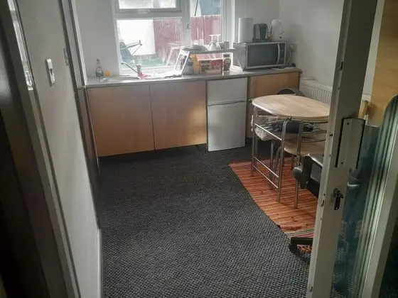 Stüdyo, 1 Büyük (Queen) Boy Yatak