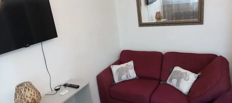 Apart Daire, 1 Büyük (Queen) Boy Yatak ve Çekyat