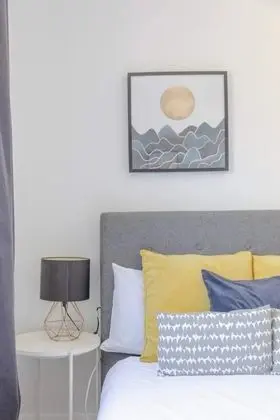 Ev (4 Bedrooms)