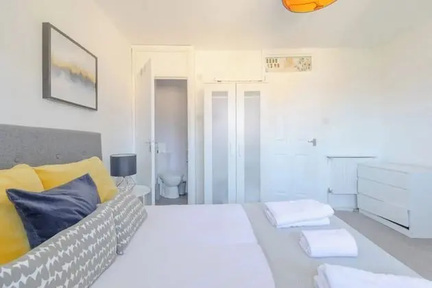 Ev (4 Bedrooms)
