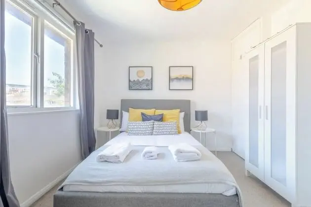Ev (4 Bedrooms)