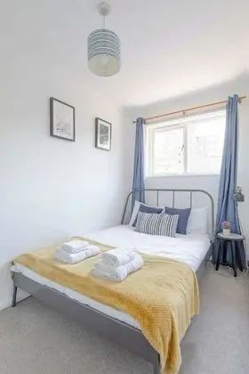Ev (4 Bedrooms)