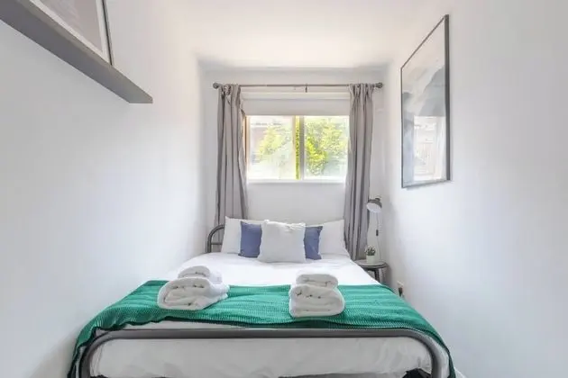 Ev (4 Bedrooms)