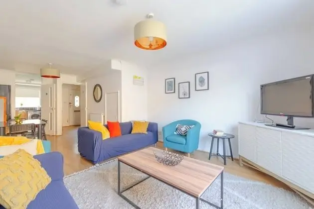 Ev (4 Bedrooms)