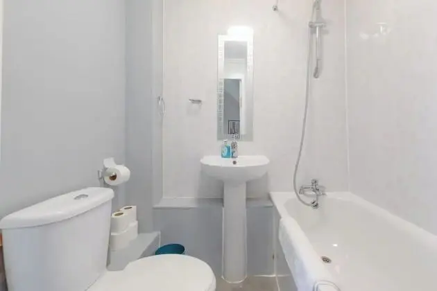 Ev (4 Bedrooms)
