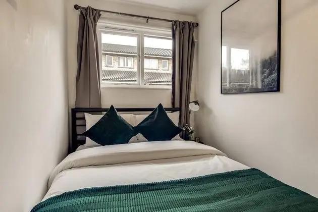 Ev (4 Bedrooms)
