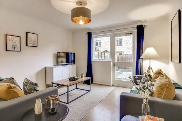 Ev (4 Bedrooms)