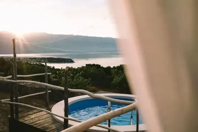 Kır Evi, 1 Büyük (Queen) Boy Yatak