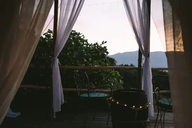 Kır Evi, 1 Büyük (Queen) Boy Yatak