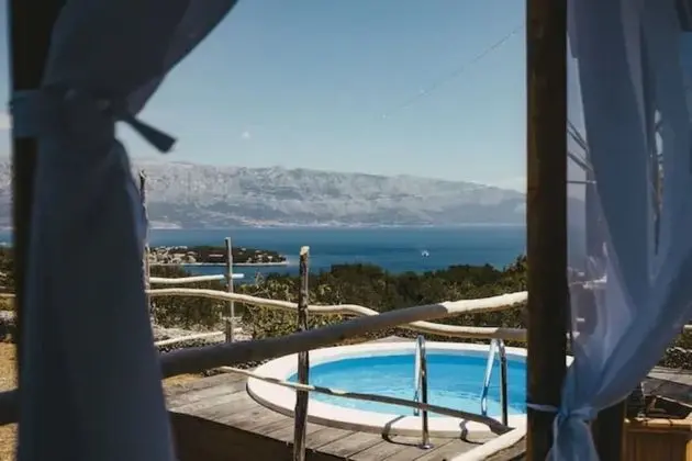 Kır Evi, 1 Büyük (Queen) Boy Yatak