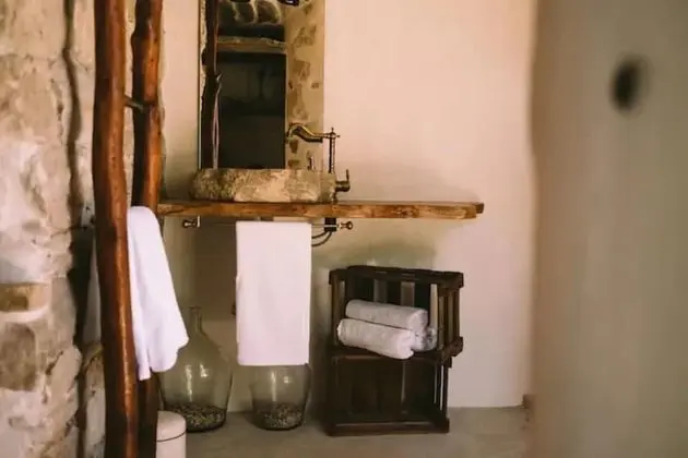 Kır Evi, 1 Büyük (Queen) Boy Yatak