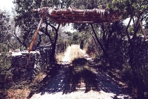 Kır Evi, 1 Büyük (Queen) Boy Yatak