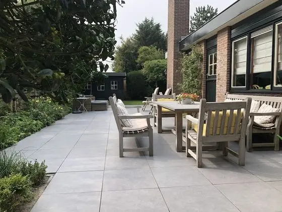 Ev