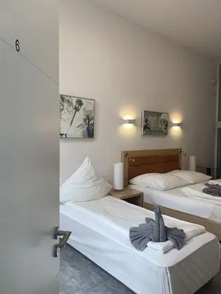 Tek Büyük veya İki Ayrı Yataklı Oda (2 - incl. Cleaning Fee 10 EUR)