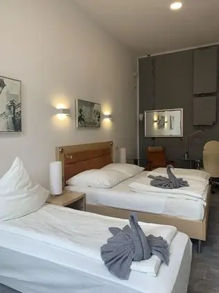 Tek Büyük veya İki Ayrı Yataklı Oda (3 - incl. Cleaning Fee 10 EUR)