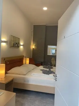 Tek Büyük veya İki Ayrı Yataklı Oda (3 - incl. Cleaning Fee 10 EUR)