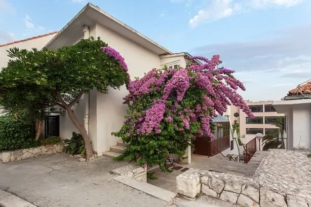 Apart Daire, 2 Tek Kişilik Yatak