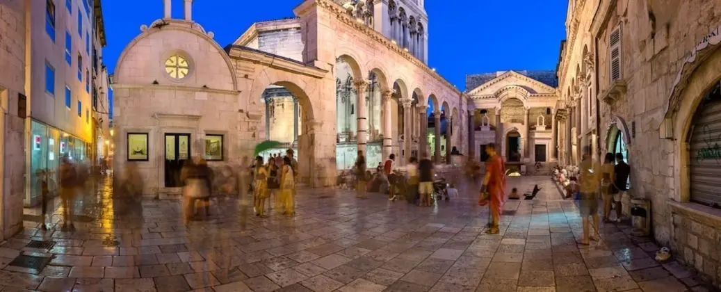 Apart Daire, 2 Tek Kişilik Yatak