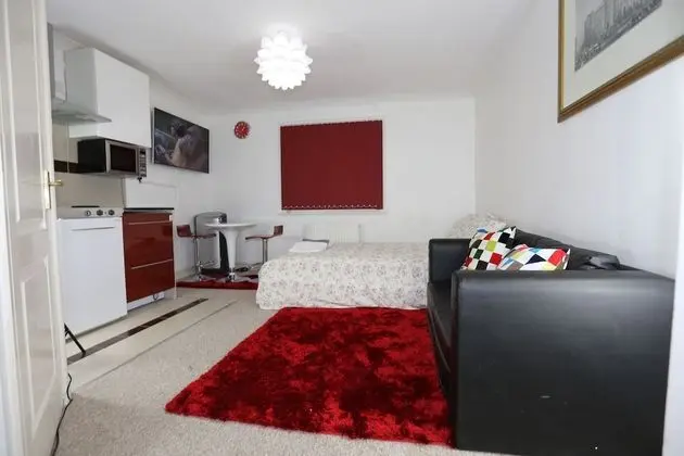 Mid Studio Apartment