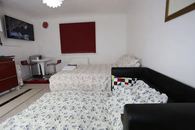 Mid Studio Apartment