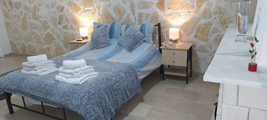 Stüdyo, 1 Büyük (Queen) Boy Yatak ve Çekyat