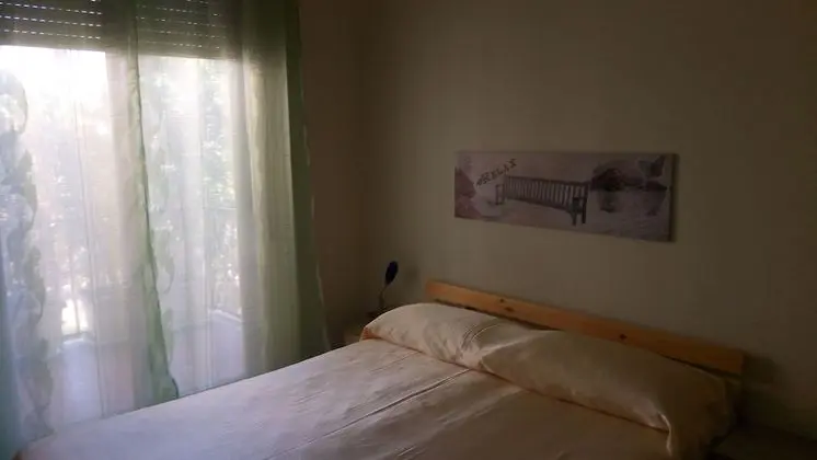 Tek Büyük Yataklı Oda, Ortak Banyo