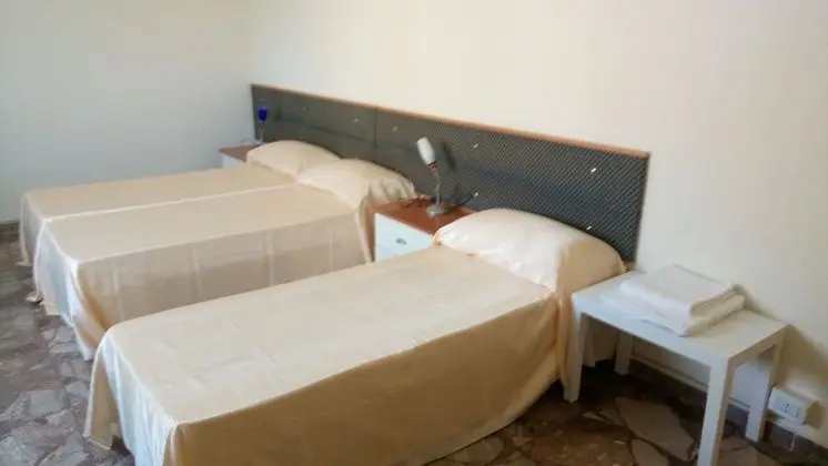 Üç Kişilik Oda, Ortak Banyo
