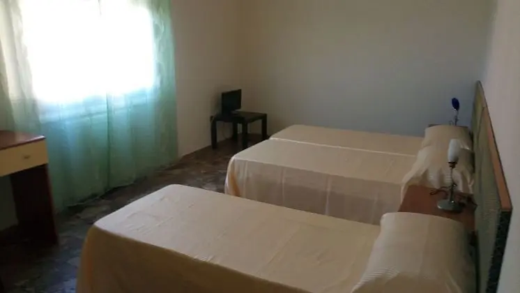Üç Kişilik Oda, Ortak Banyo